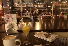 Тихий вечер в кафе