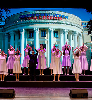 Концерт «Звуки музыки на холсте истории»